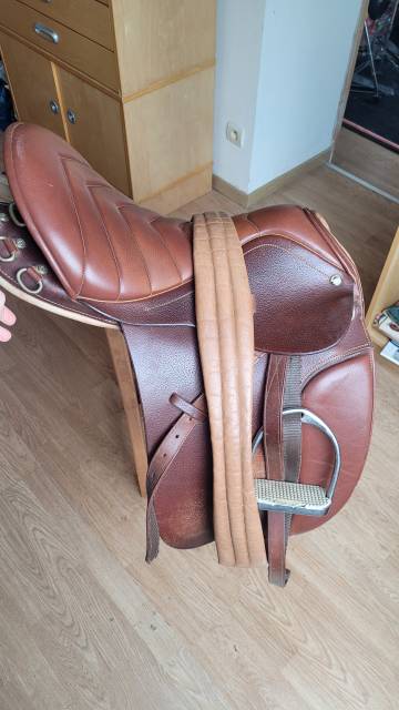 Selle mixte tendance randonn&eacute;e 