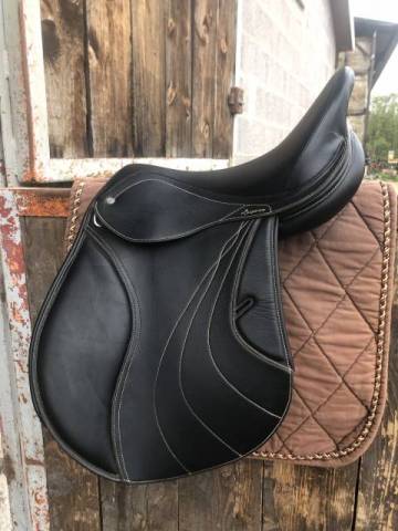 vend selle Fouganza  tres bon état