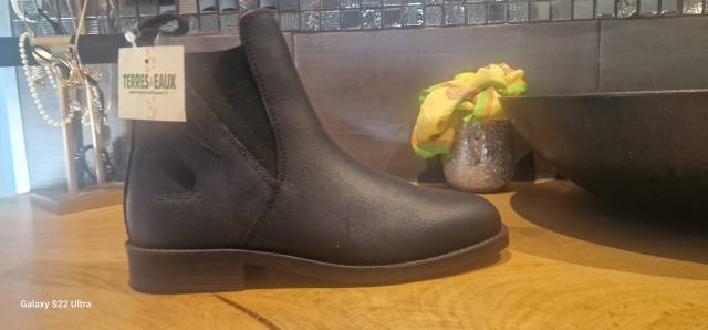 Boots neuves avec étiquette pointure 39