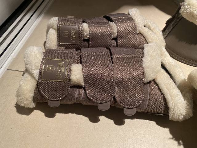 Ensemble guêtres et cloches Eskadron