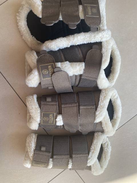 Ensemble guêtres et cloches Eskadron