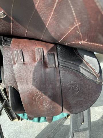 selle forestier noir modele seoul2019 de 17 pouce 