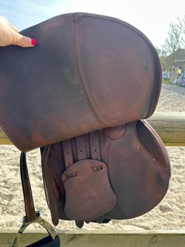 Selle Butet de 2019, taille 17"5 quartier 250