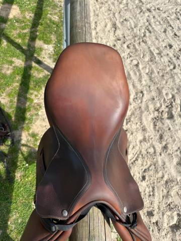 Selle Butet de 2019, taille 17"5 quartier 250