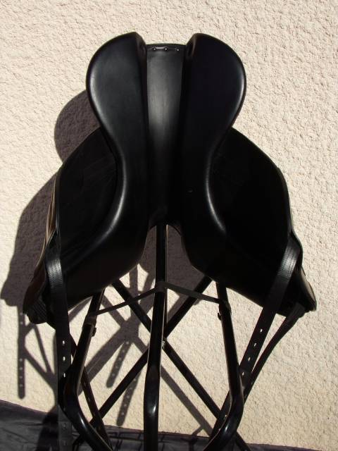 Selle Dressage Forestier Aachen 17'5