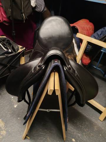 Selle dressage 18"