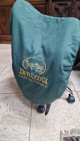 Selle dressage Devoucoux Makila 17,5 coul. havane