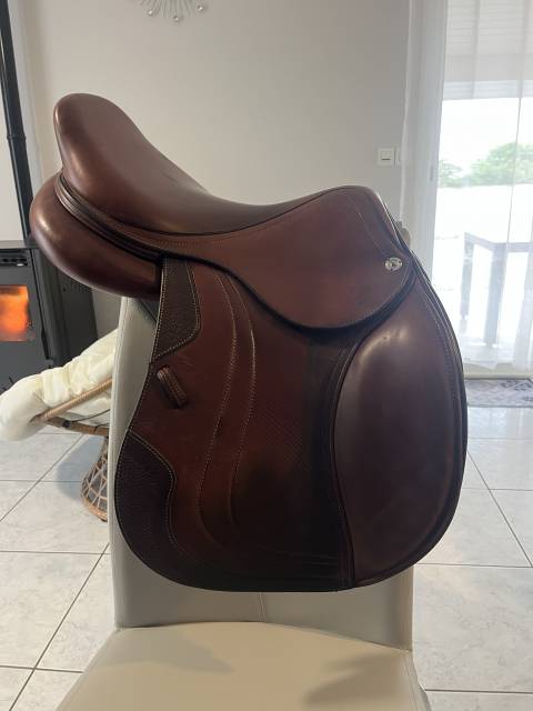 Selle CWD 2022 taille 17