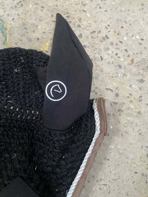 Bonnet equitheme noir taille poney 