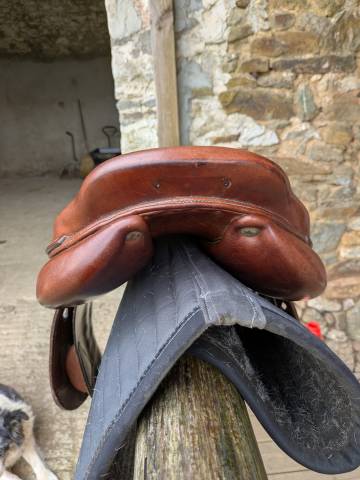 Selle Belloir Taille 17.5