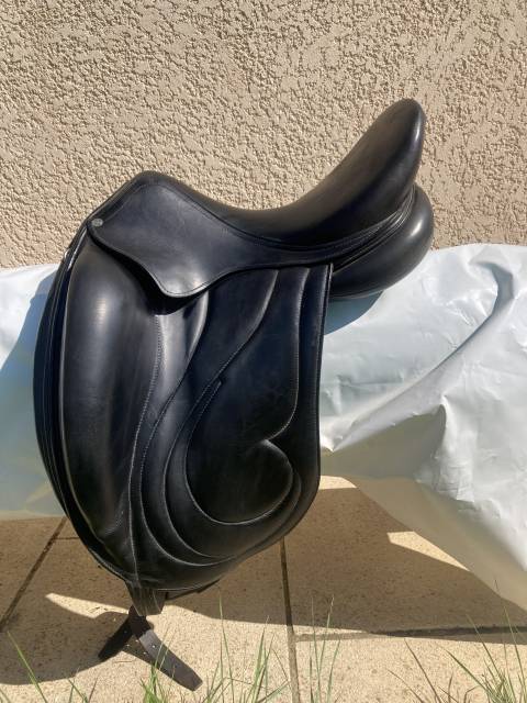 Selle dressage Antares Cadence 17’´