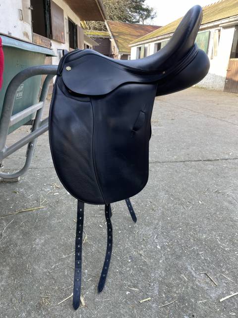 Selle de dressage Albion SLK 17,5