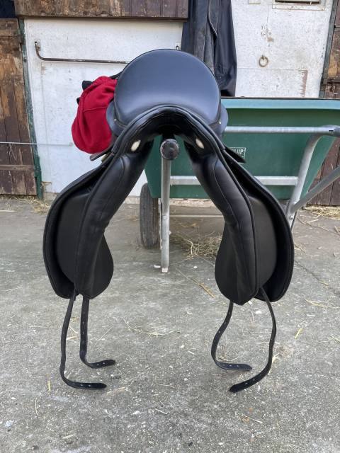 Selle de dressage Albion SLK 17,5
