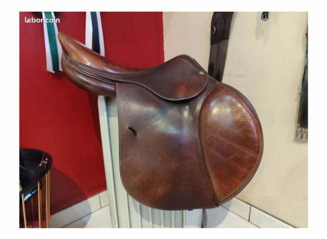 Selle Antarès – 17'' - Bon état 