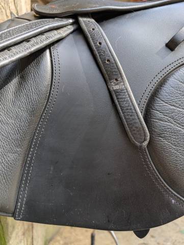 Selle neuve Kent & Masters