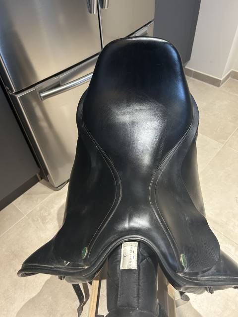 Selle dressage cuir noir Bliss of London