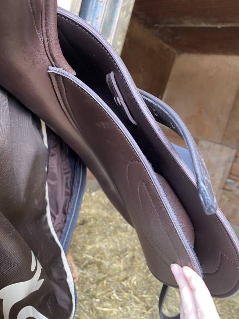 Selle premi&egrave;re &eacute;quine Sautiller 17,5 pouces