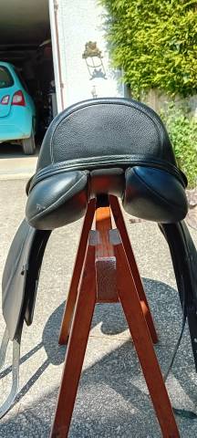 SELLE THOROWGOOD T8 DRESSAGE