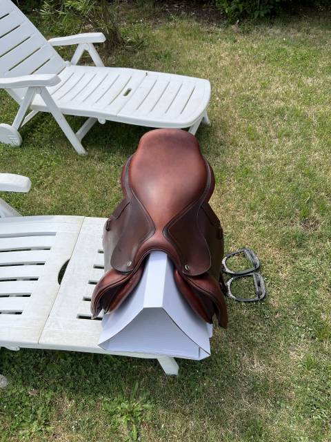 Selle CWD SE03, 17 pouces, quartier 2L, 2022