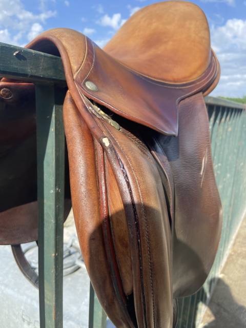 Selle Childéric + Etrivière CWD et sangle CWD