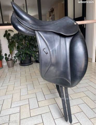 Selle forestier dressage 