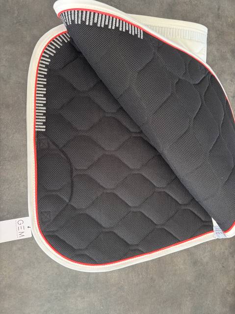 Tapis de selle GEM équitation neuf 