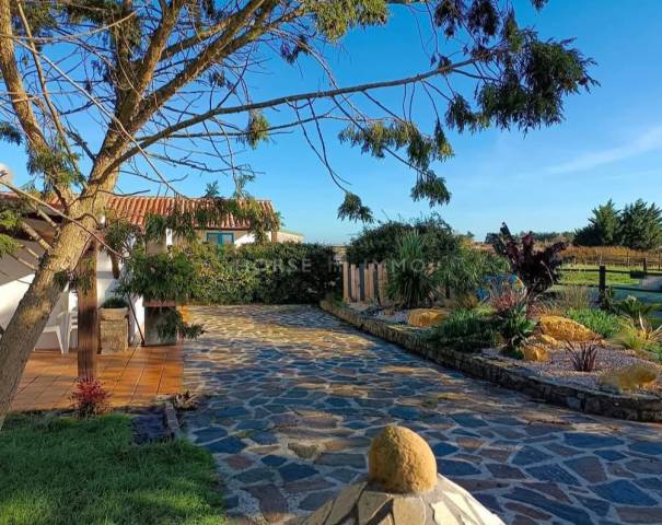 Domaine avec G&icirc;tes et salle de r&eacute;ception, 15 ha, C&ocirc;te Atlanti