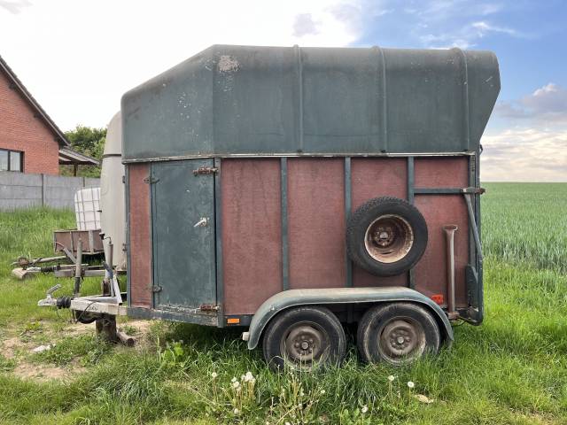 Van 2 chevaux