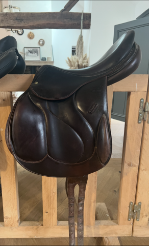 Selle devoucoux Chiberta 17 pouces