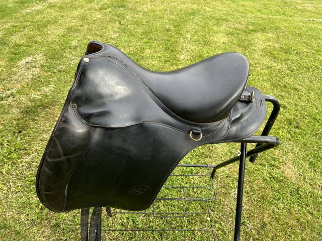 selle de randonnée FORESTIER