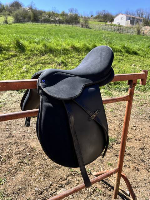 Selle en daim 17 ´´ 