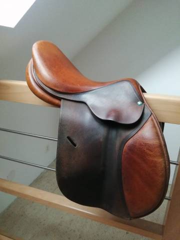 Selle Butet taille 17 quartier s