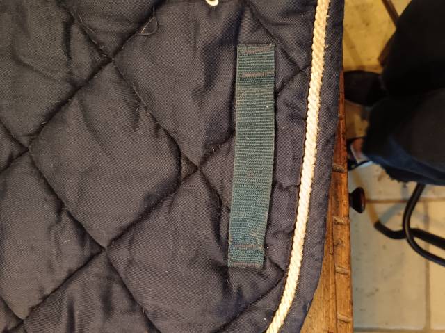 Tapis poney Dyon très bon état bleu marine