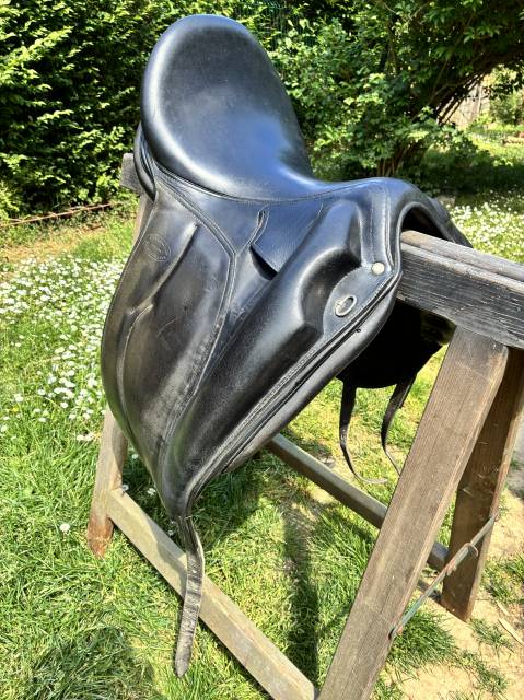 Selle dressage devoucoux 
