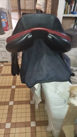Selle Privilège Équitation Bordeaux 17" noire