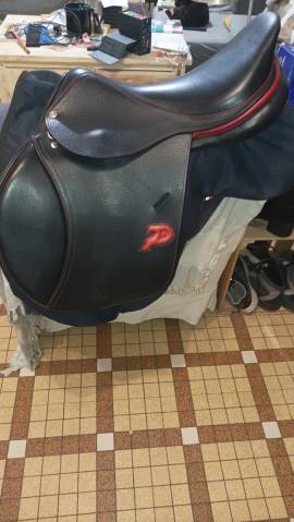 Selle Privilège Équitation Bordeaux 17" noire