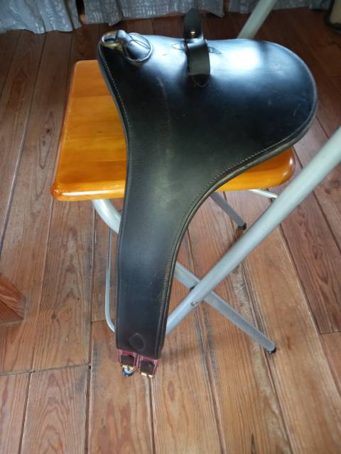 Sangle bavette cuir 135cms