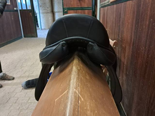 Selle dressage Childeric excellent état 