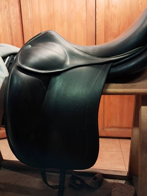 Selle dressage Childeric excellent état 