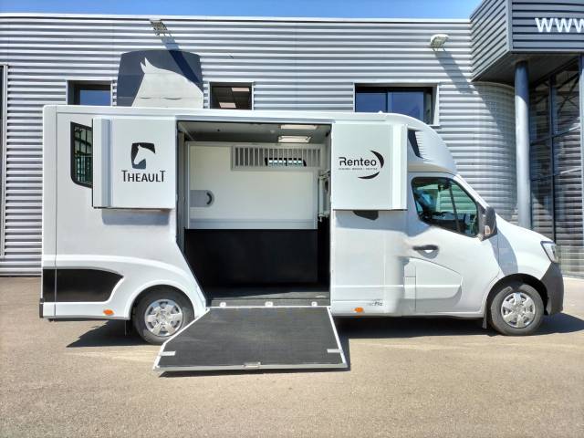 Camion pour chevaux Theault - TO 718