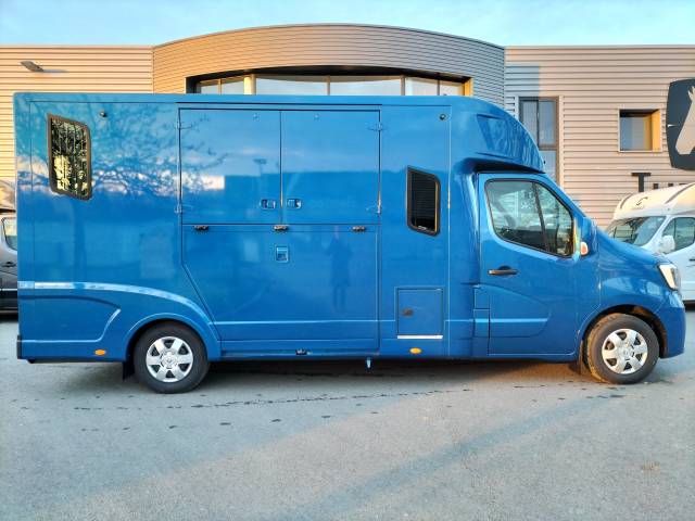 Camion pour chevaux Theault - TO 724