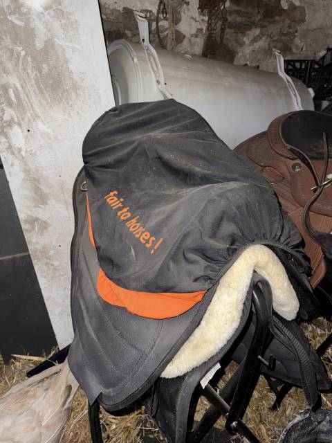 Selle Barefoot Cheyenne, drytex en matériau synthétique
