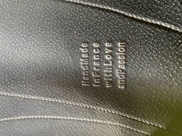 Voltaire Design - Selle Adelaide Noire 18"