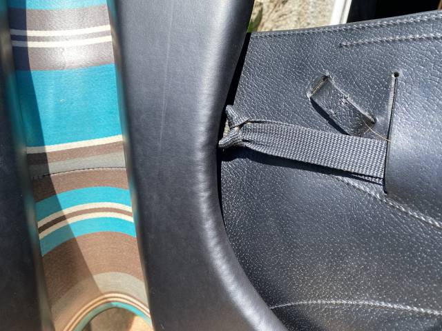 Voltaire Design - Selle Adelaide Noire 18"