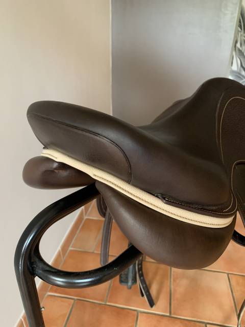 Selle Ikonic évolution cross monoquartier 17,5