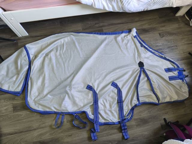 Couverture anti insectes weatherbeeta