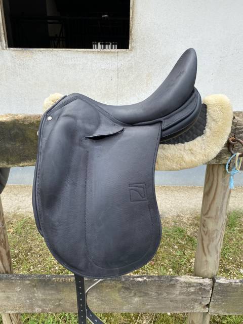 Selle Childeric DPL neuve 17’