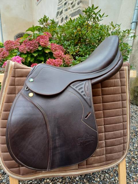 Selle prestige Versailles 17 pouces