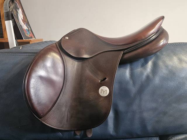 Selle Meyer 17'5 année 2016