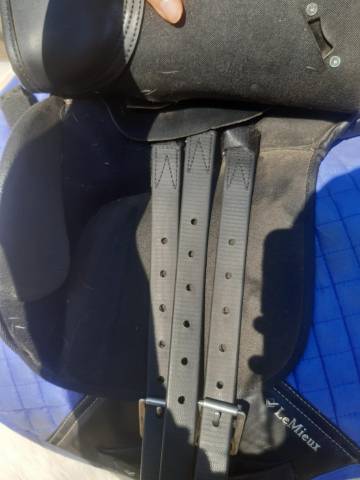 Vend ou échange Selle wintec pony 14 pouces 